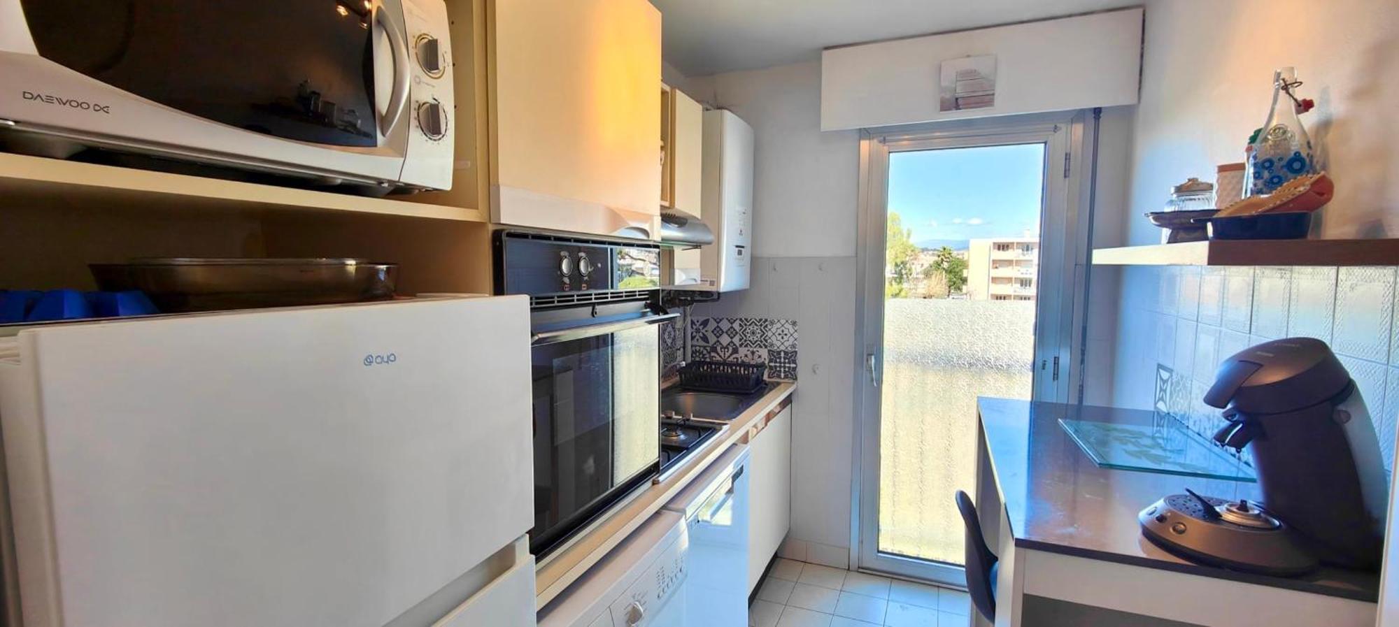Appartement Charming T2 With Balcony Near The Port Of Fréjus